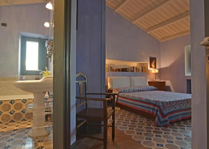 Con Piscina Vicino Cefalu Вилла